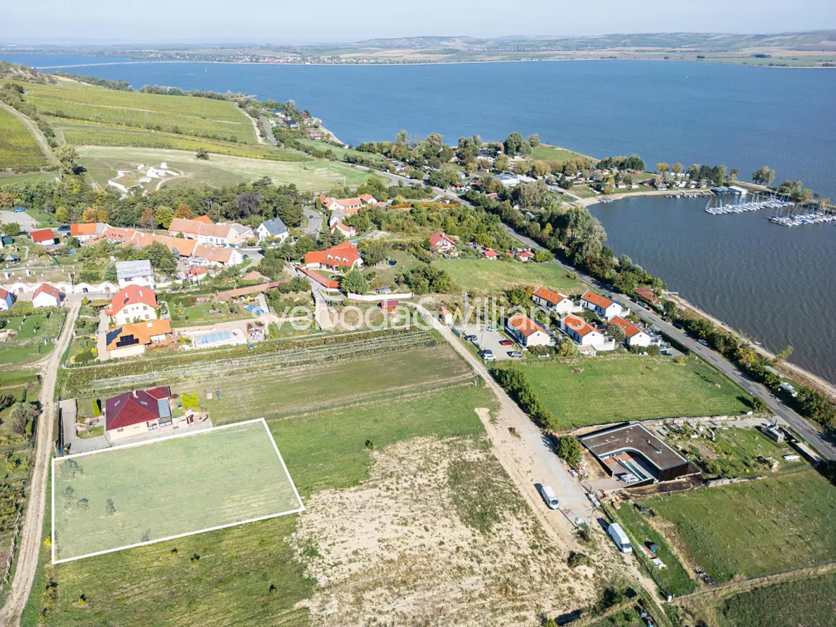 Prodej stavebního pozemku 1248 m²
